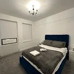 Kensington Apartment